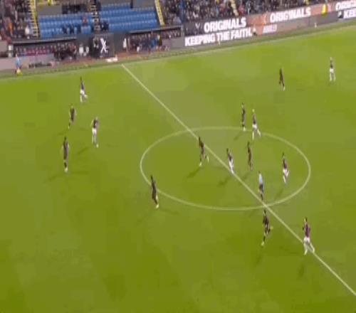 布拉德利闪,耀战场,红军力克皇,米乐YY易游,米乐YY易游体育,YY,米乐YY易游体育官网